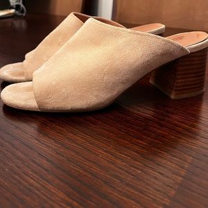 Halogen from Nordstrom, cream suede block heel sandals. Open toe, wood heel